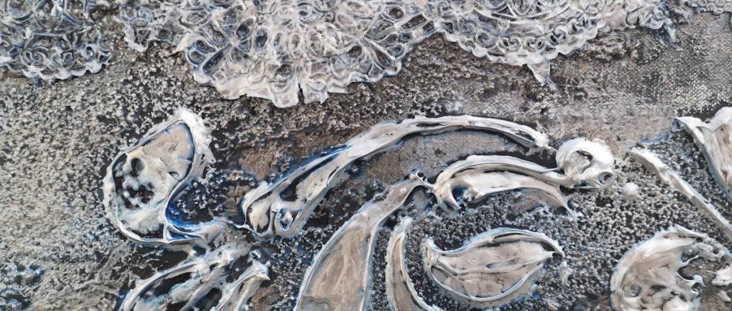 Bistrich-Acrylfarbe-Textur-silber silberfarbene Acryltexturen